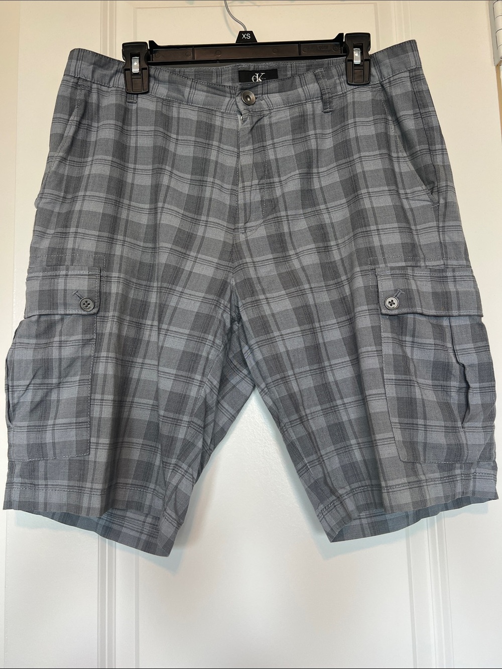 Calvin Klein Men’s Gray Plaid Cargo Shorts